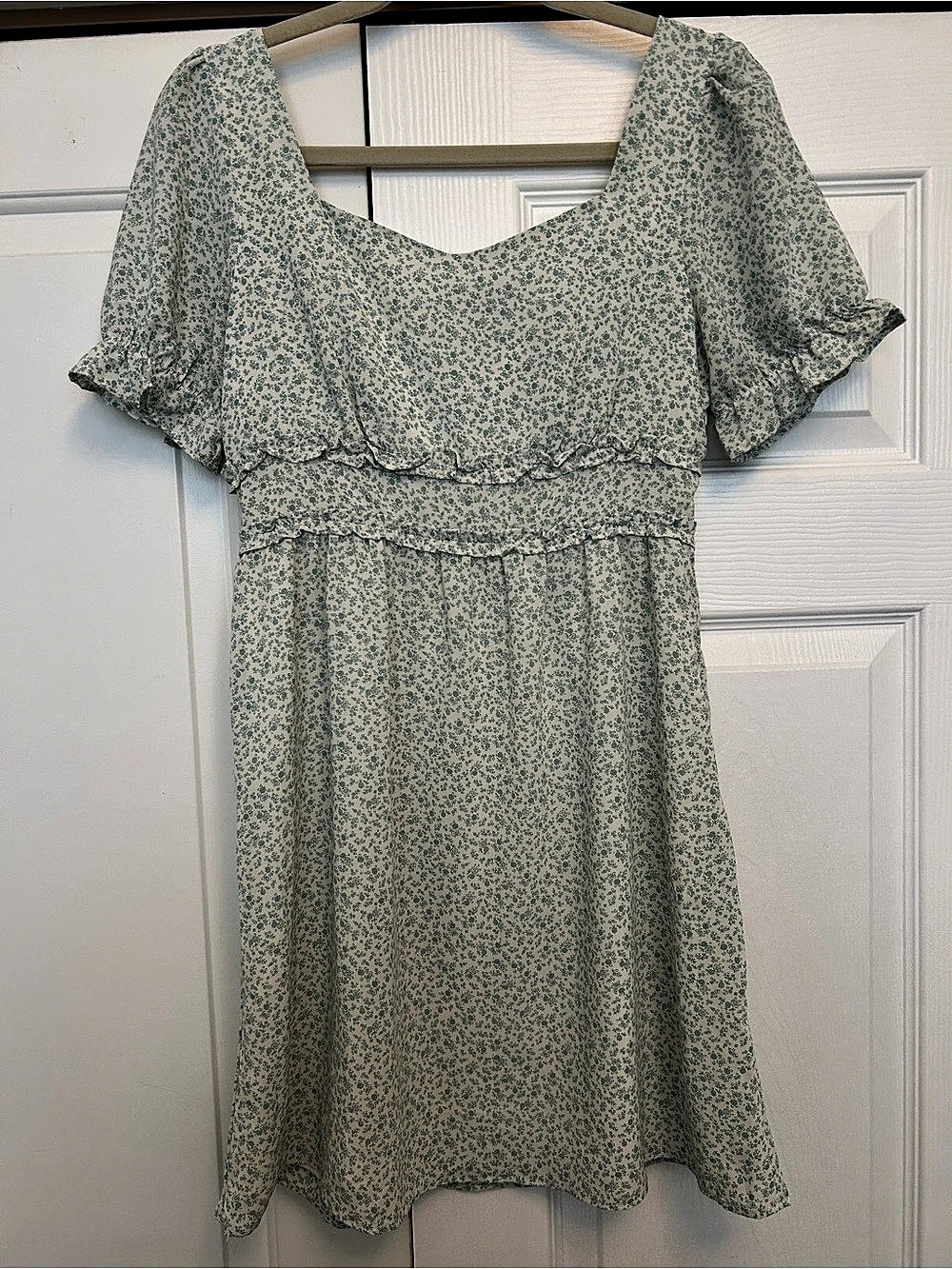 Papermoon Floral Mini Dress in Green & White Size Small Like New
